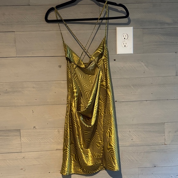 Divided Lime Green Backless Dress - Picture 6 of 6